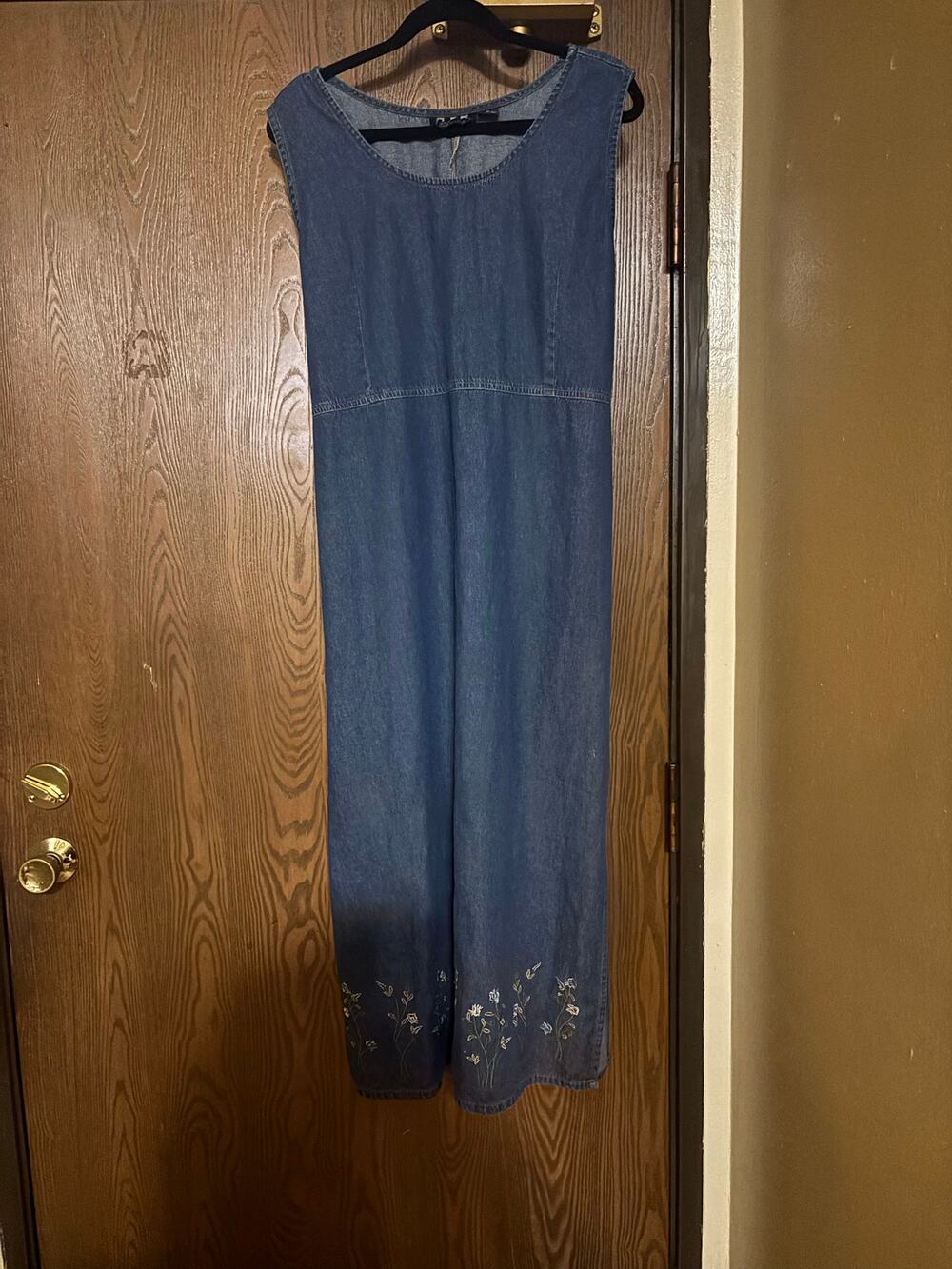 Vintage 90s Blue Denim Tie-Back Floral Embroidery Boho Indie Maxi Dress